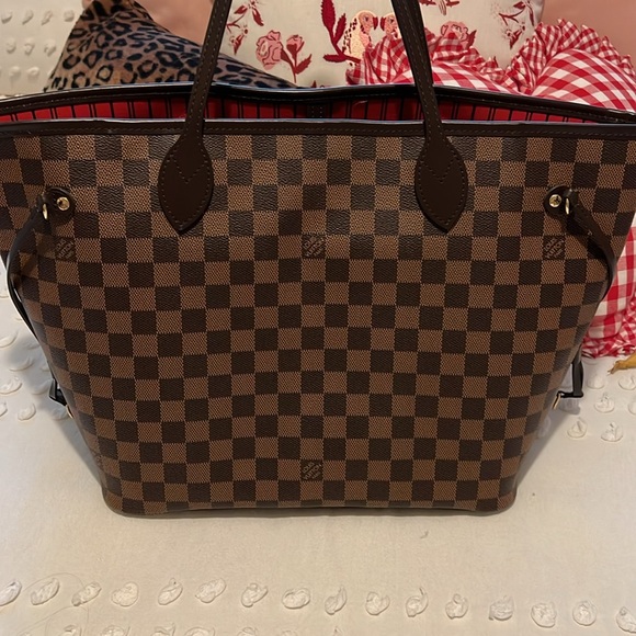 Louis Vuitton Neverfull MM - Picture 4 of 4